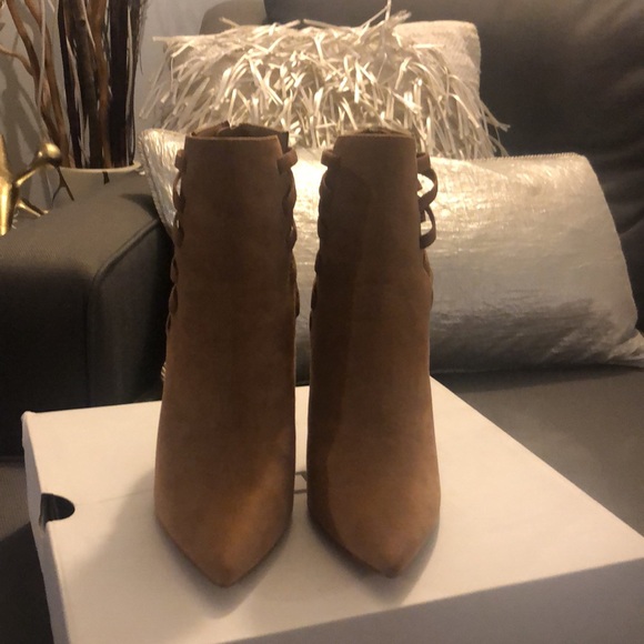 ALDO stiletto Booties (tan) size 8 women’s - Picture 5 of 10